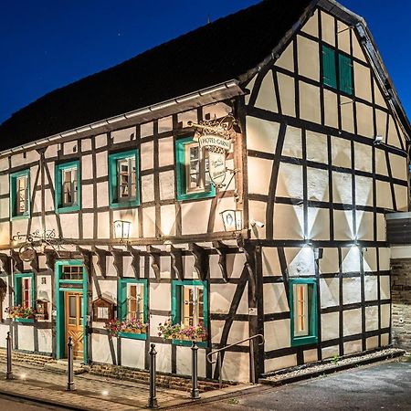 Land-Hotel Zum Schwan, Garni Weilerswist-Metternich, 3 E-Ladestationen, Naehe Phantasialand, Palmenparadies Euskirchen Ngoại thất bức ảnh