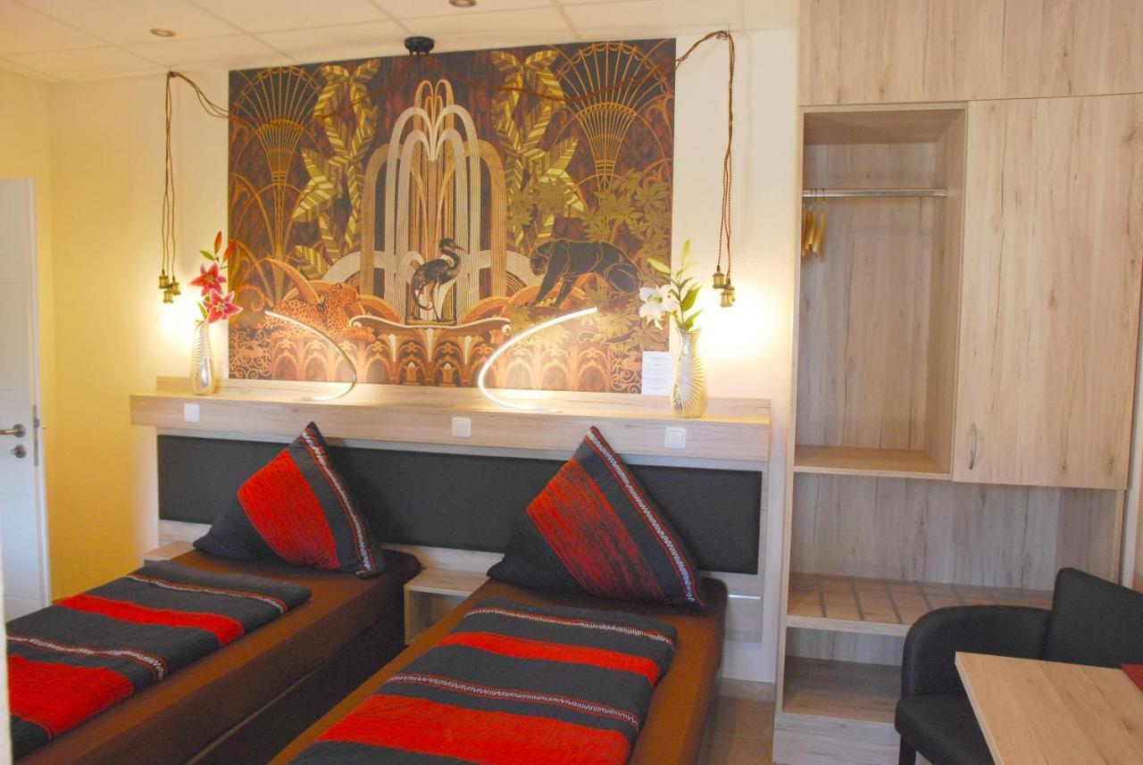 Land-Hotel Zum Schwan, Garni Weilerswist-Metternich, 3 E-Ladestationen, Naehe Phantasialand, Palmenparadies Euskirchen Ngoại thất bức ảnh