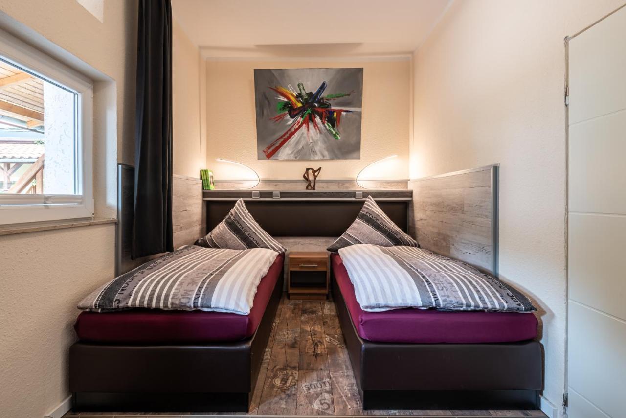 Land-Hotel Zum Schwan, Garni Weilerswist-Metternich, 3 E-Ladestationen, Naehe Phantasialand, Palmenparadies Euskirchen Ngoại thất bức ảnh
