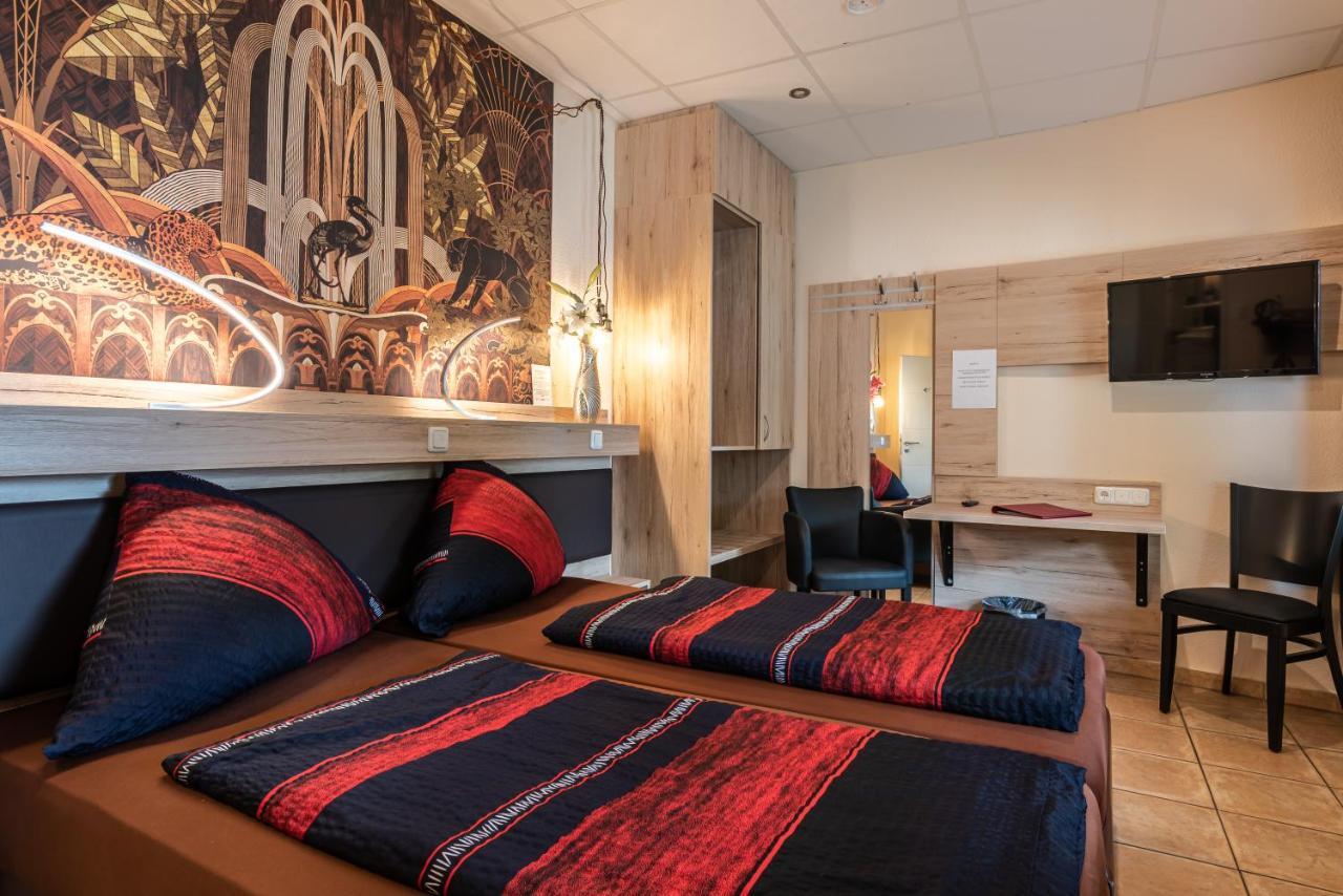 Land-Hotel Zum Schwan, Garni Weilerswist-Metternich, 3 E-Ladestationen, Naehe Phantasialand, Palmenparadies Euskirchen Ngoại thất bức ảnh