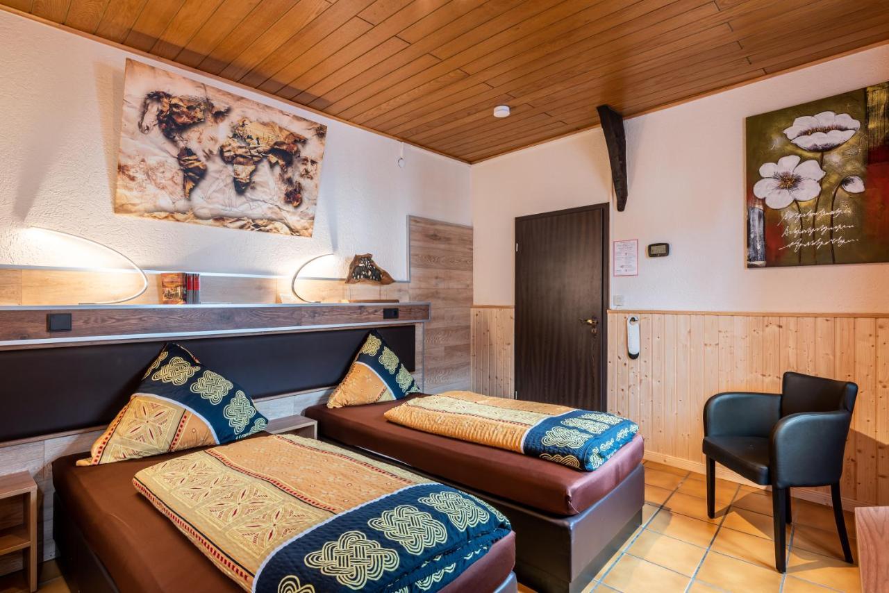 Land-Hotel Zum Schwan, Garni Weilerswist-Metternich, 3 E-Ladestationen, Naehe Phantasialand, Palmenparadies Euskirchen Ngoại thất bức ảnh