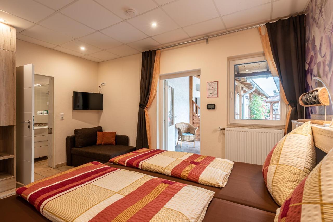 Land-Hotel Zum Schwan, Garni Weilerswist-Metternich, 3 E-Ladestationen, Naehe Phantasialand, Palmenparadies Euskirchen Ngoại thất bức ảnh