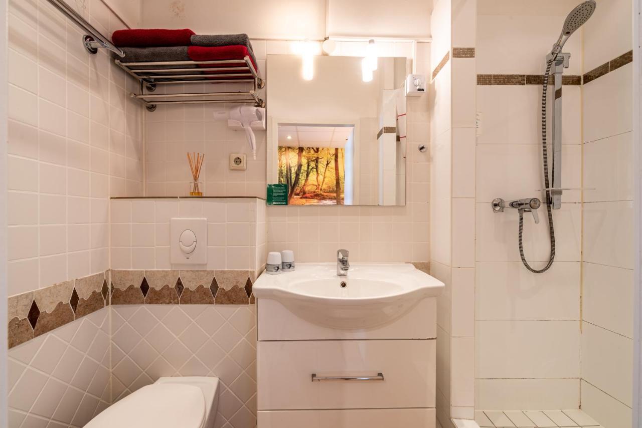 Land-Hotel Zum Schwan, Garni Weilerswist-Metternich, 3 E-Ladestationen, Naehe Phantasialand, Palmenparadies Euskirchen Ngoại thất bức ảnh