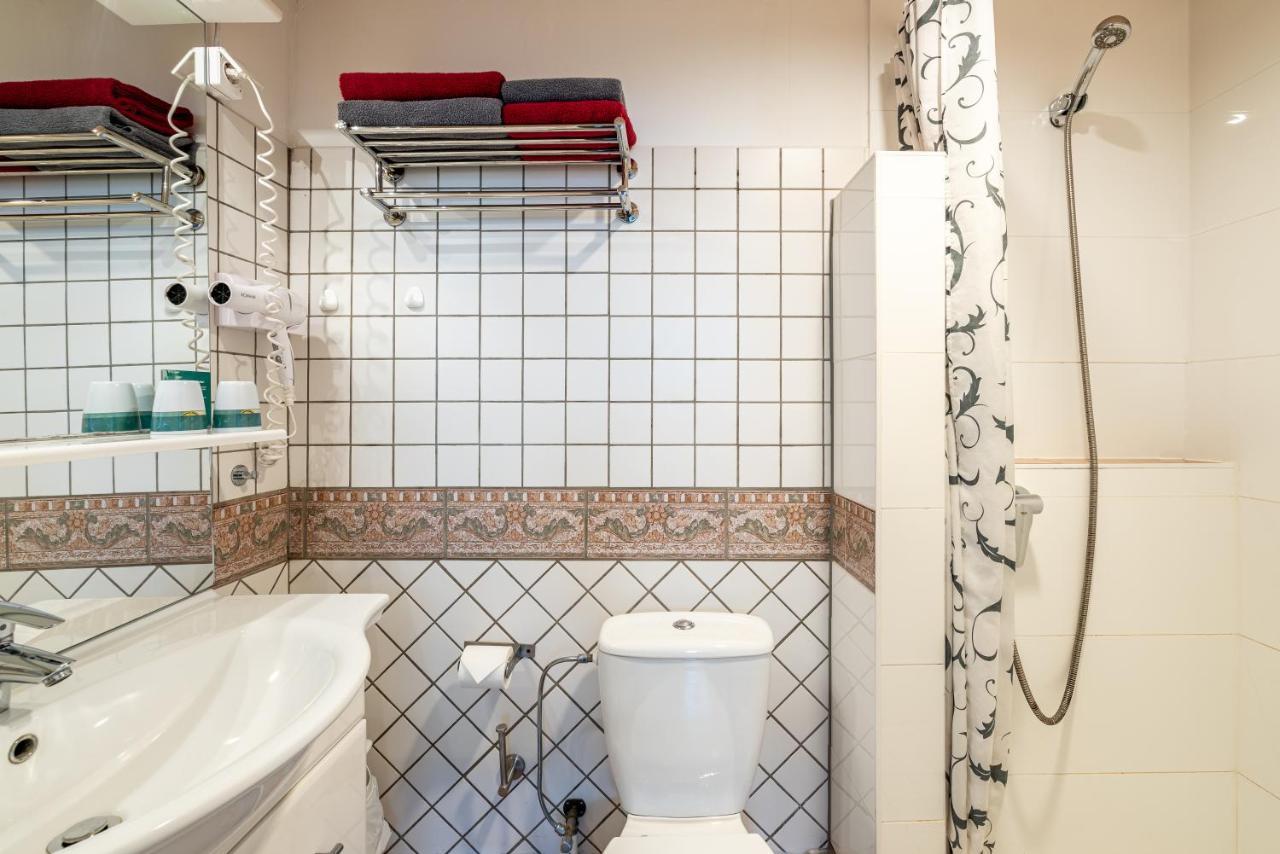 Land-Hotel Zum Schwan, Garni Weilerswist-Metternich, 3 E-Ladestationen, Naehe Phantasialand, Palmenparadies Euskirchen Ngoại thất bức ảnh